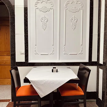 Reyesol Готель