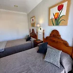 Reyesol Hotel 2*