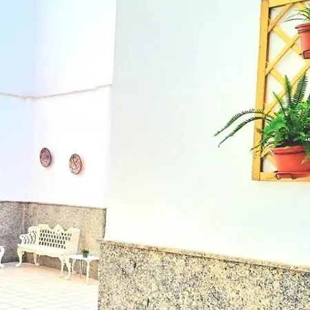 Hotell Reyesol 2*