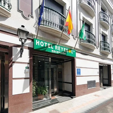 Reyesol Hotell