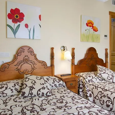 Hotel Reyesol 2*