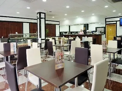Reyesol מלון 2*